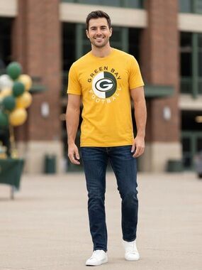 NFL Team Apparel Green Bay Packers T-Shirt Men's XL Yellow Split Logo G NWOT
